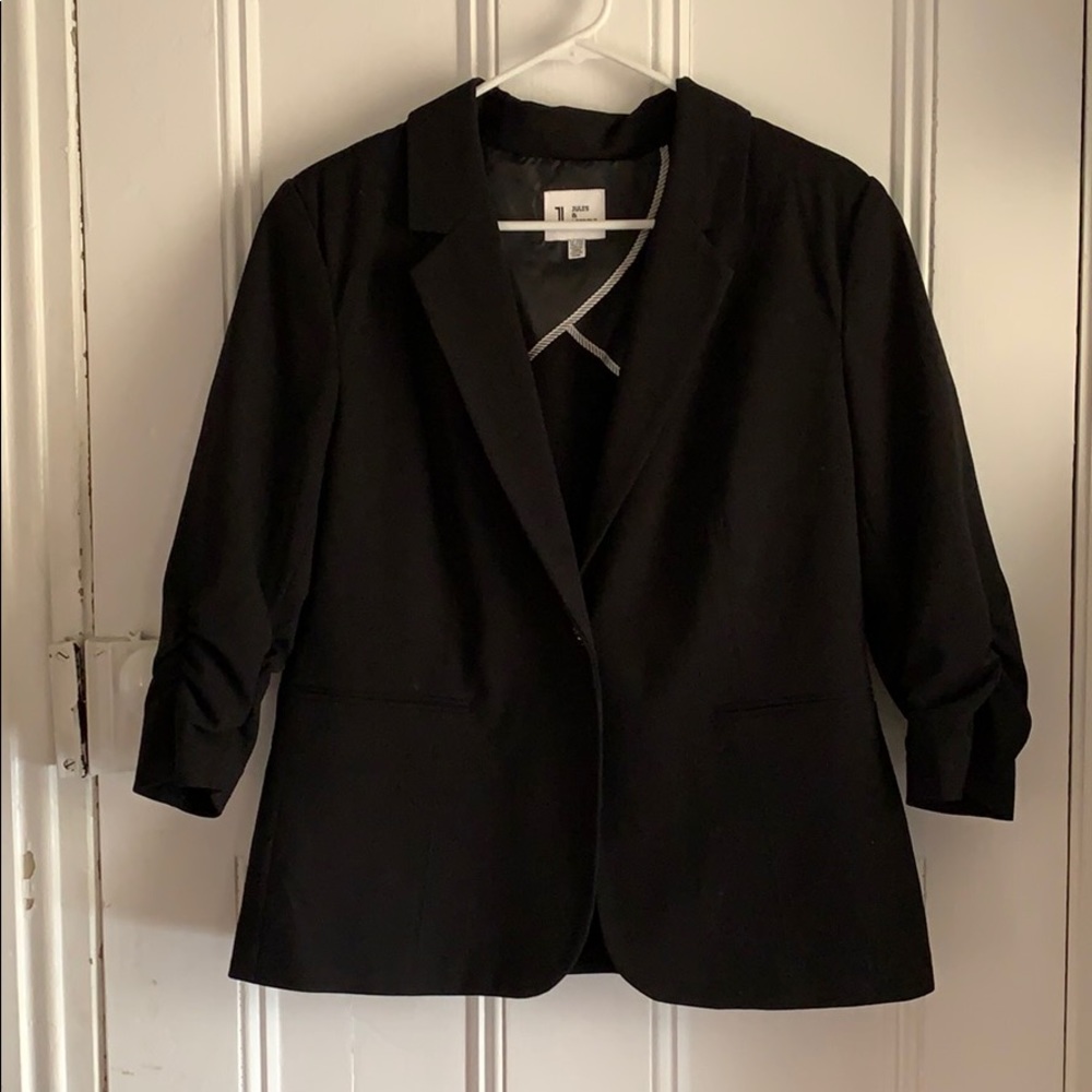Black blazer 3/4 sleeves
